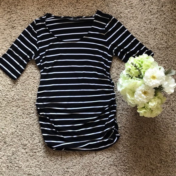 Maternity Top by A Pea in the Pod - Picture 2 of 4